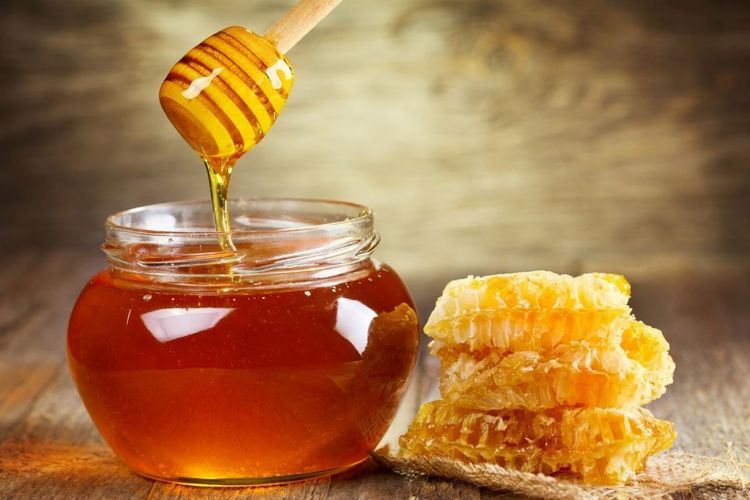 Azerbaijan increased import of honey by 12% last year