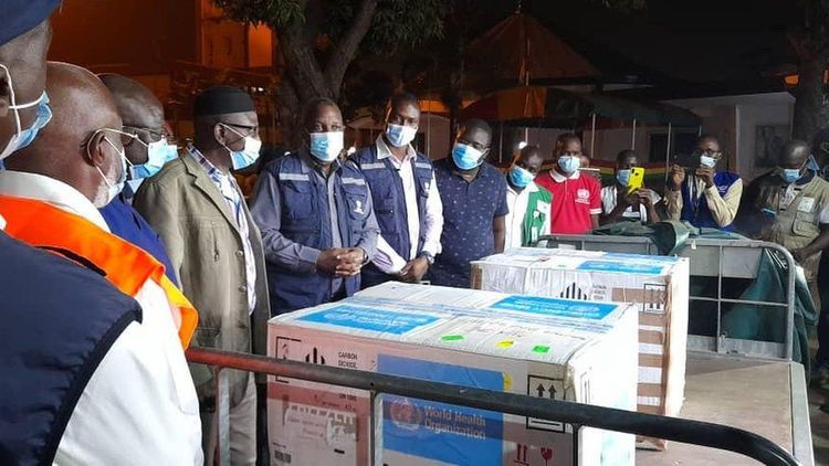Ebola vaccines arrive in Guinea after dust storm delay