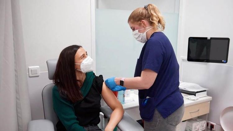 BioNTech, Pfizer to give COVID vaccine to 'placebo-volunteers'