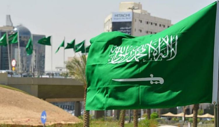 Saudi Arabia ends entry ban, keeps some coronavirus restrictions