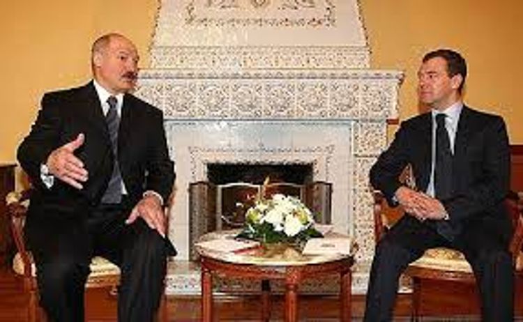 Lukashenko discusses Belarusian-Russian cooperation with Medvedev