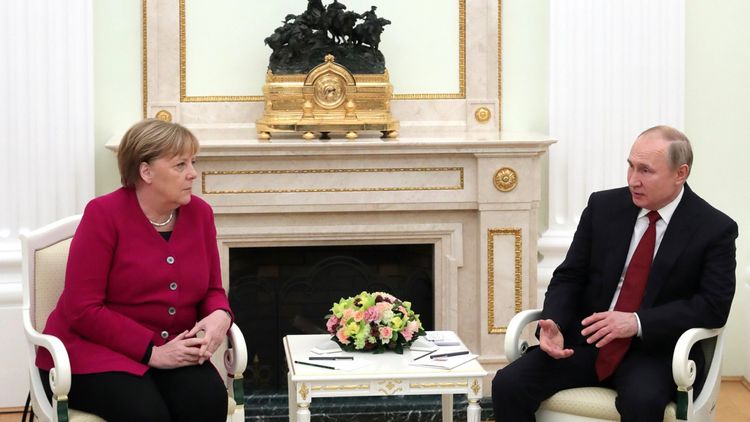Putin, Merkel discuss possible prospects for joint production of COVID-19 vaccines