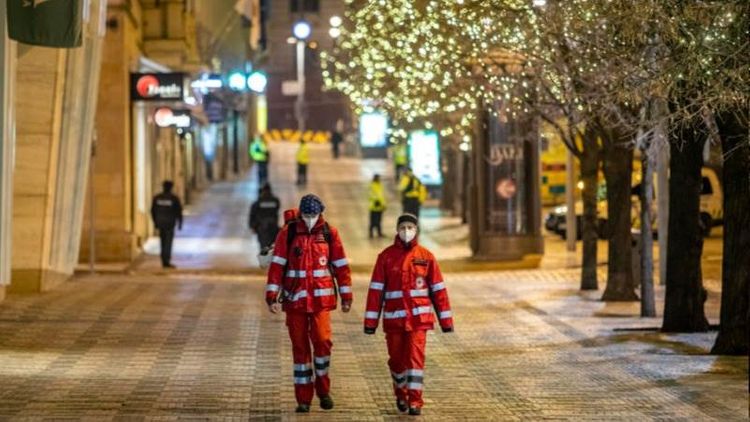 Daily COVID-19 cases in Czechia double to 12,860