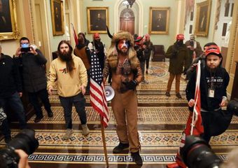 Guns and teargas in U.S. Capitol as Trump supporters attempt to overturn his loss - UPDATED-1 - VIDEO
