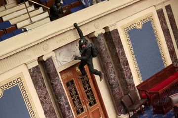 US Violence:  Guns drawn in the Senate chamber - PHOTO