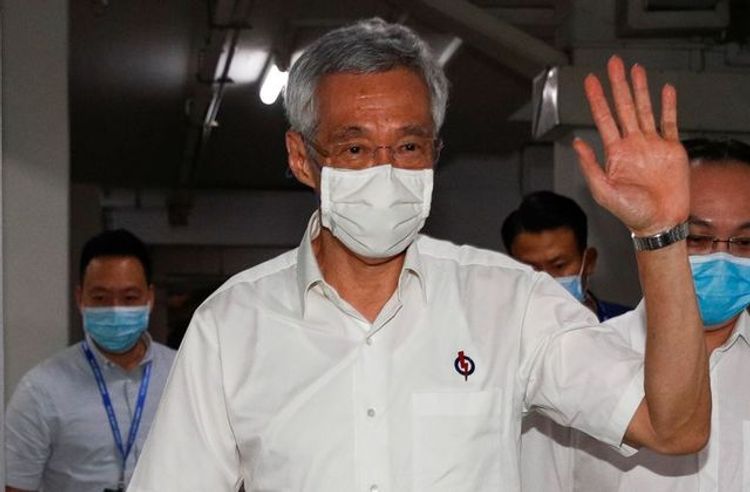 Singapore PM receives first dose of COVID-19 vaccine