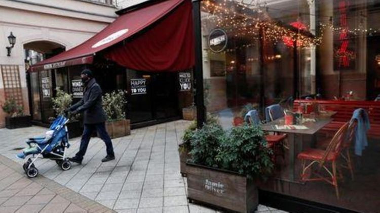 Hungary extends coronavirus curbs, night curfew until Feb. 1