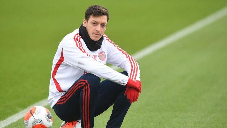 Arsenal and Mesut Ozil reach agreement in principle to terminate deal