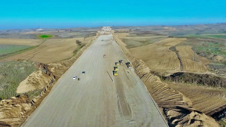 Two lanes-wide service road till Azerbaijan's Shusha city put into operation 