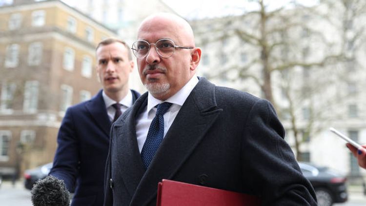 UK Vaccines Minister confirms possibility of vaccinating all adults against COVID by fall