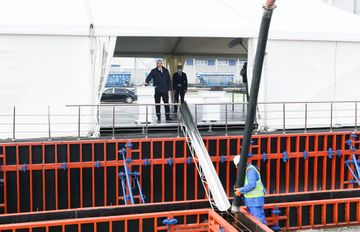 President Ilham Aliyev attended groundbreaking ceremony for two plants in Sumgayit Chemical Industry Park and inaugurated sheet glass factory