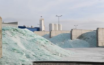 President Ilham Aliyev attended groundbreaking ceremony for two plants in Sumgayit Chemical Industry Park and inaugurated sheet glass factory
