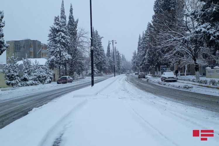 Sleet, snow expected to fall in Baku tomorrow