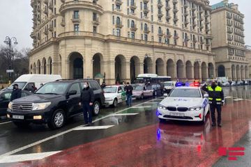 Azerbaijan observes moment of silence for Black January victims - PHOTO