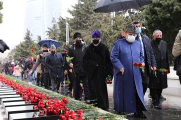 Heads of religious confessions in Azerbaijan visit Alley of Martyrs