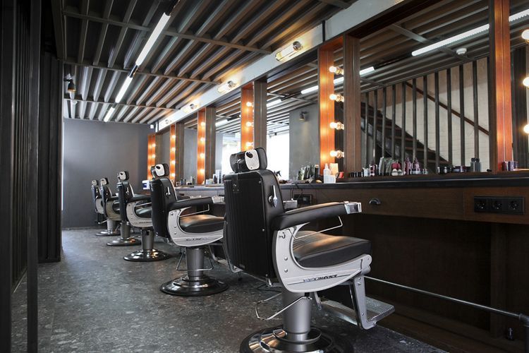 Barbershops and beauty salons resume services in Azerbaijan from today