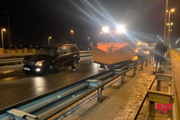 11 cars collided on the bridge in Baku, several people injured