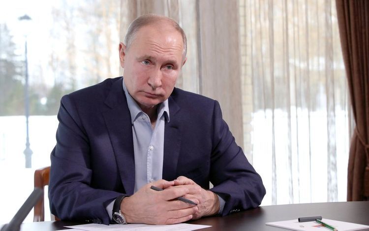 Putin says palace he allegedly owns doesn’t belong to him or relatives