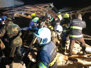 The body of a woman was removed from under the houses destroyed in the explosion in Khirdalan - PHOTO - VIDEO - UPDATED-2