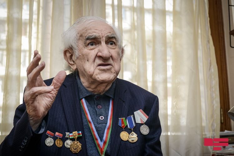 Tofig Bakikhanov awarded Sharaf order