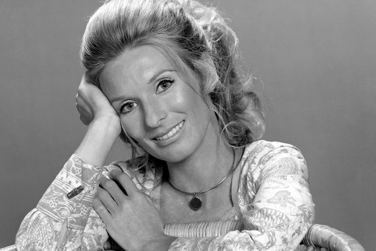 Cloris Leachman, Emmy-Winning Actor and Comedian, Dead at 94