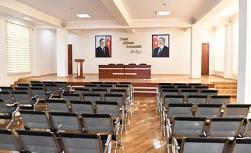 President Ilham Aliyev viewed conditions created at newly-reconstructed schools in Sabunchu and Surakhani districts