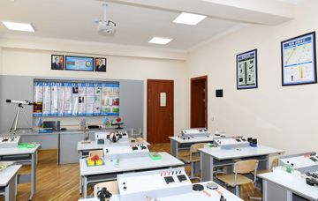 President Ilham Aliyev viewed conditions created at newly-reconstructed schools in Sabunchu and Surakhani districts
