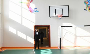 President Ilham Aliyev viewed conditions created at newly-reconstructed schools in Sabunchu and Surakhani districts