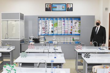 President Ilham Aliyev viewed conditions created at newly-reconstructed schools in Sabunchu and Surakhani districts