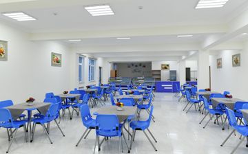 President Ilham Aliyev viewed conditions created at newly-reconstructed schools in Sabunchu and Surakhani districts