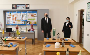 President Ilham Aliyev viewed conditions created at newly-reconstructed schools in Sabunchu and Surakhani districts