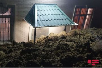 Landslide occurred in Baku, road closed  - PHOTO - UPDATED-1