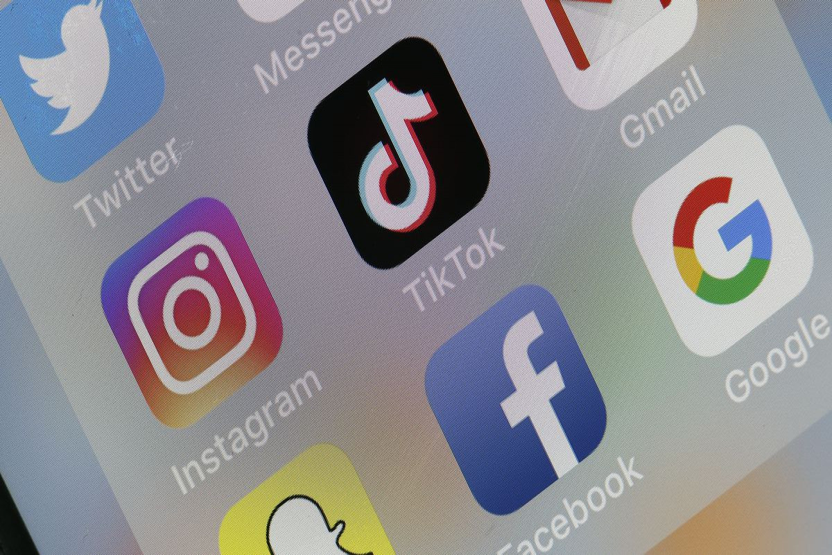 Uzbekistan restricts work of Twitter, TikTok, VKontakte