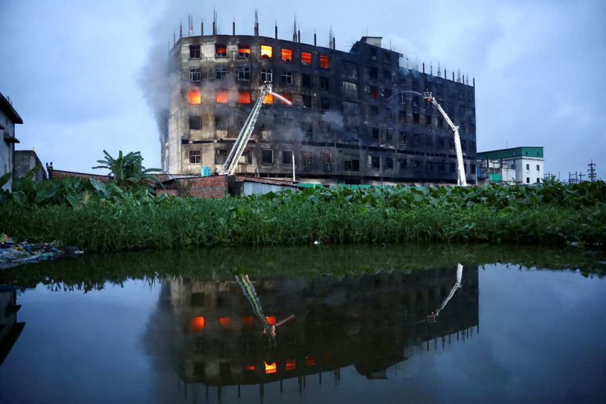 Fire at Bangladesh juice factory kills three, many feared trapped-PHOTO 