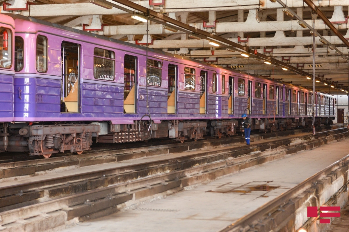 Four metro trains to be delivered to Baku from Russia next week