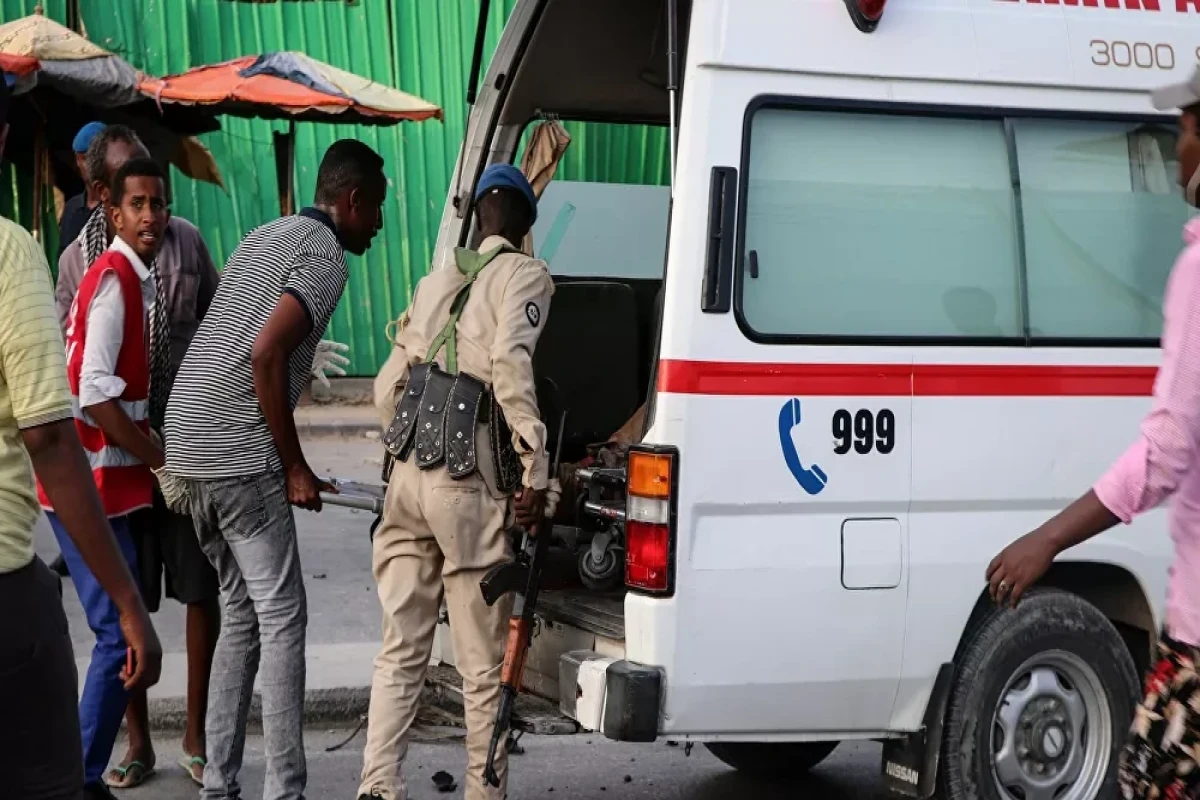 Four police officers killed, 7 injured in car explosion in Somali capital
