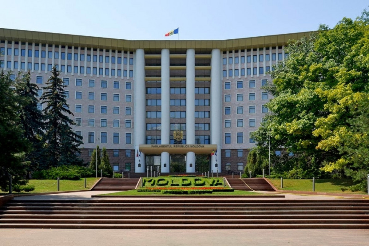 Moldovans elect new parliament