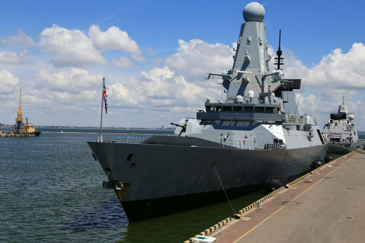Russia warns Britain: Sail near Crimea again and your sailors will get hurt