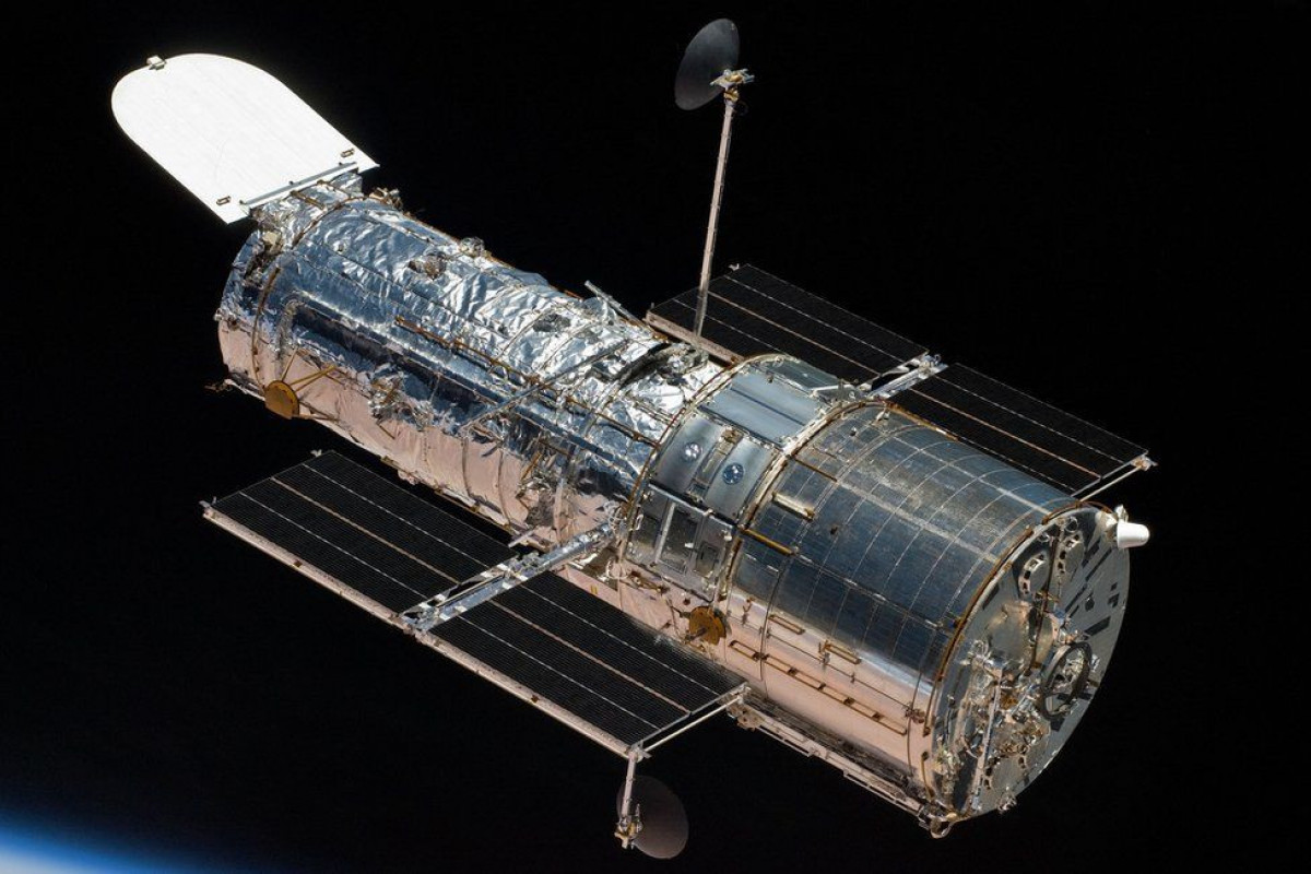 Nasa set for attempt to fix Hubble's trouble