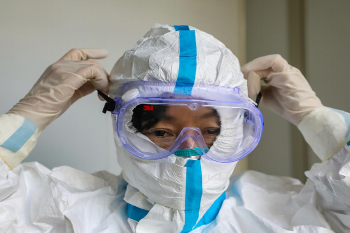 Chinese doctors give over 1.43 bln coronavirus vaccinations to residents