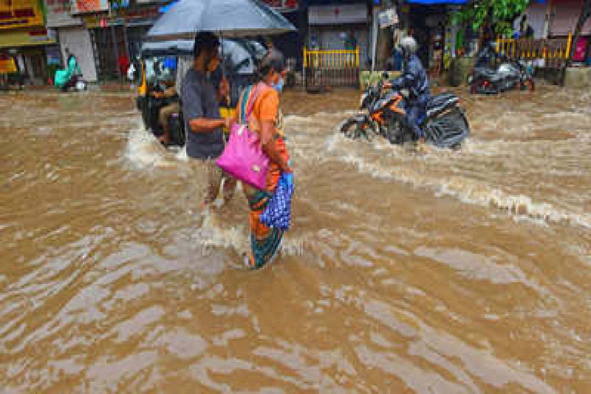 33 killed in rain-related incidents as heavy downpour pummels Mumbai