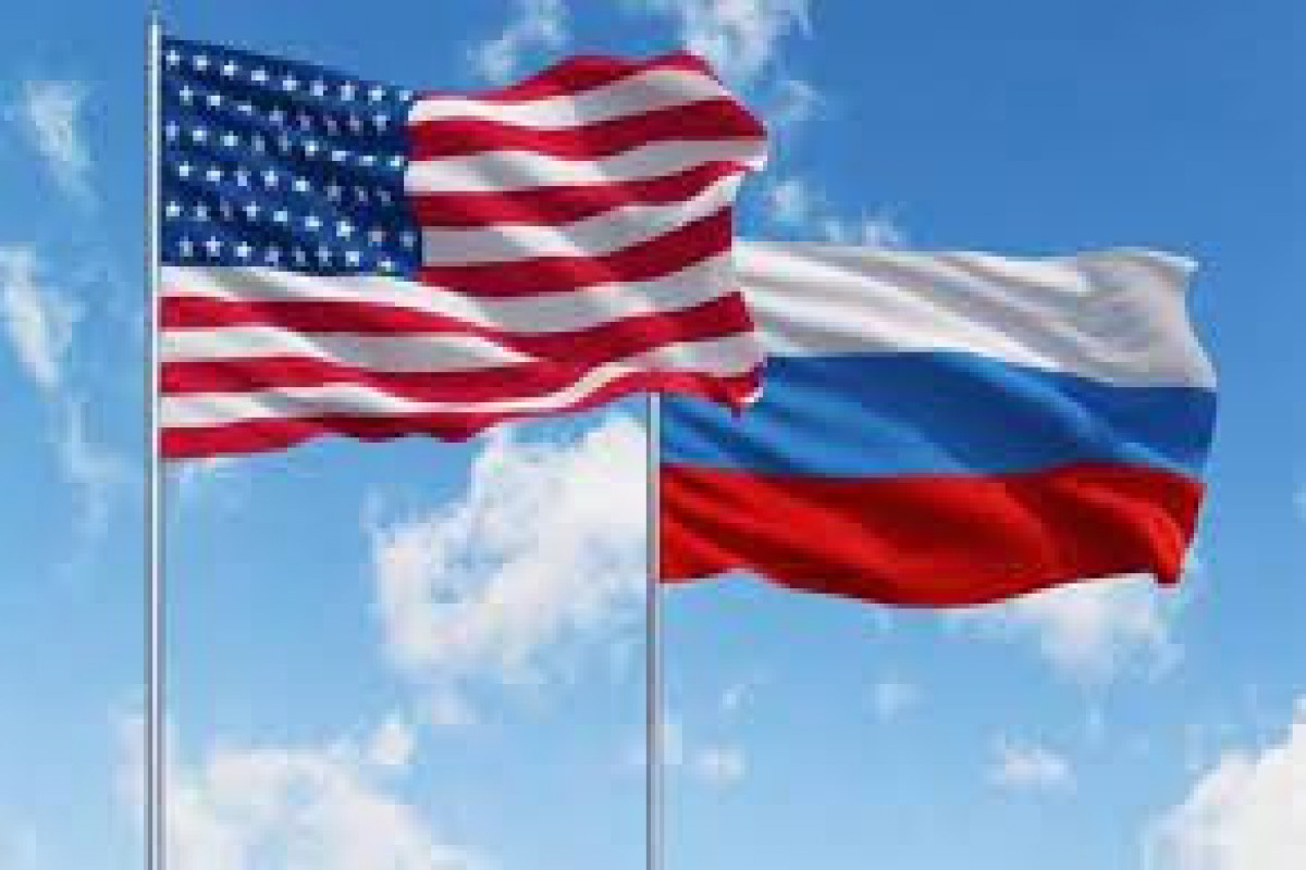 Flags of US and Russia