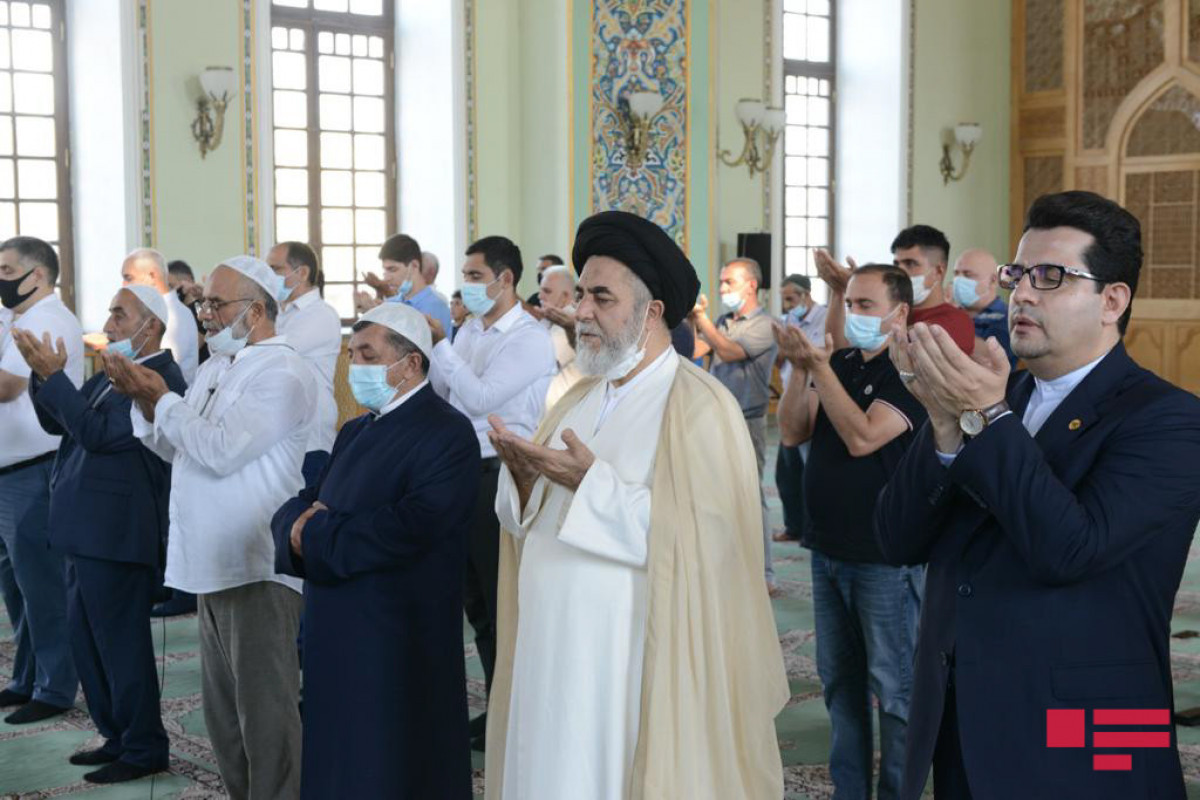 Holiday prayer at Tazapir Mosque