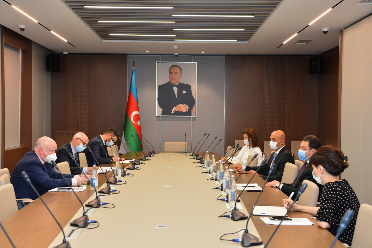 Azerbaijan’s deputy FM meets with Paul Gavan
