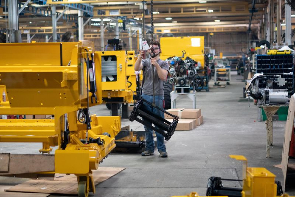 U.S. core capital goods orders and shipments rise solidly in June