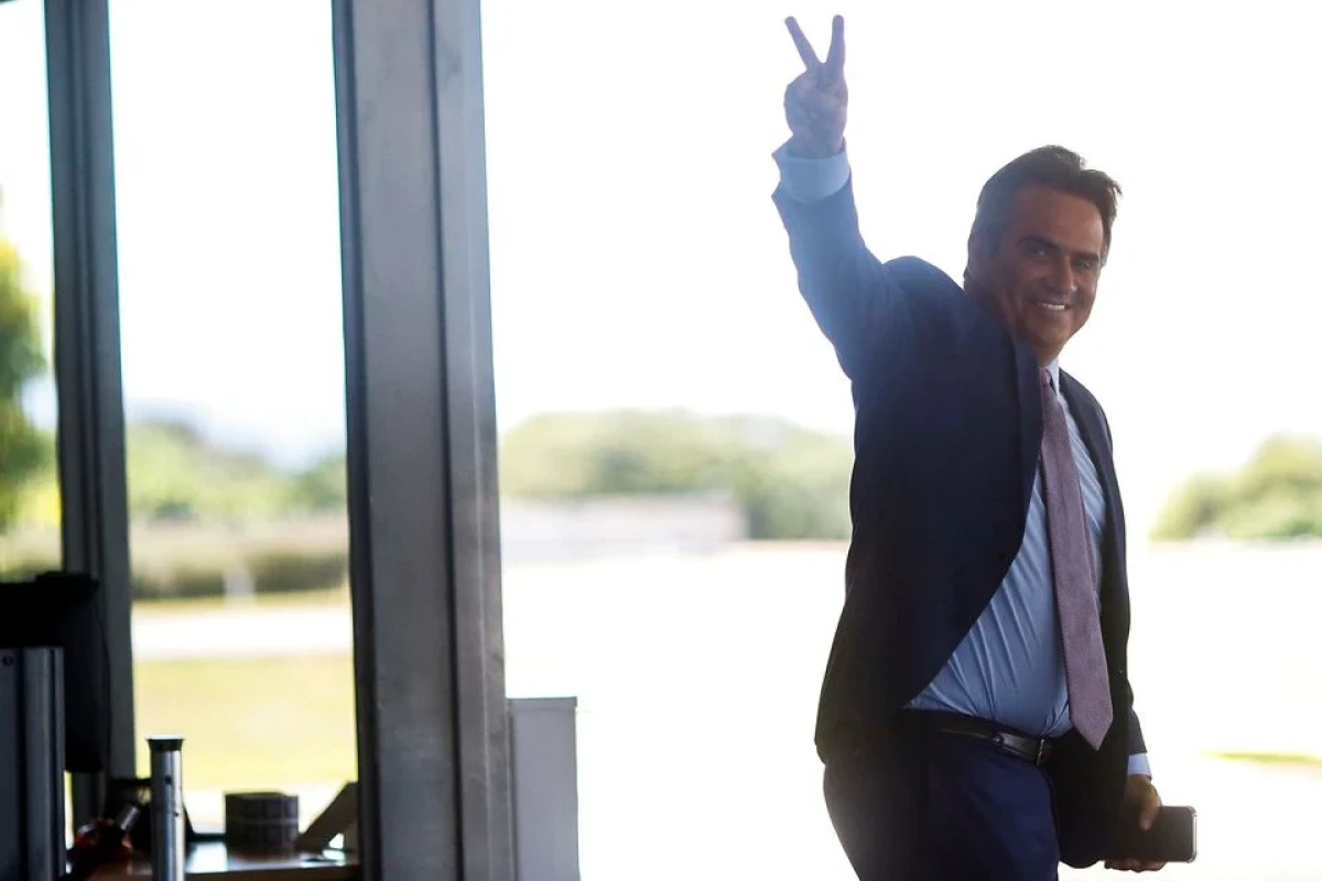 Brazil's Bolsonaro shuffles cabinet, recreates labor ministry