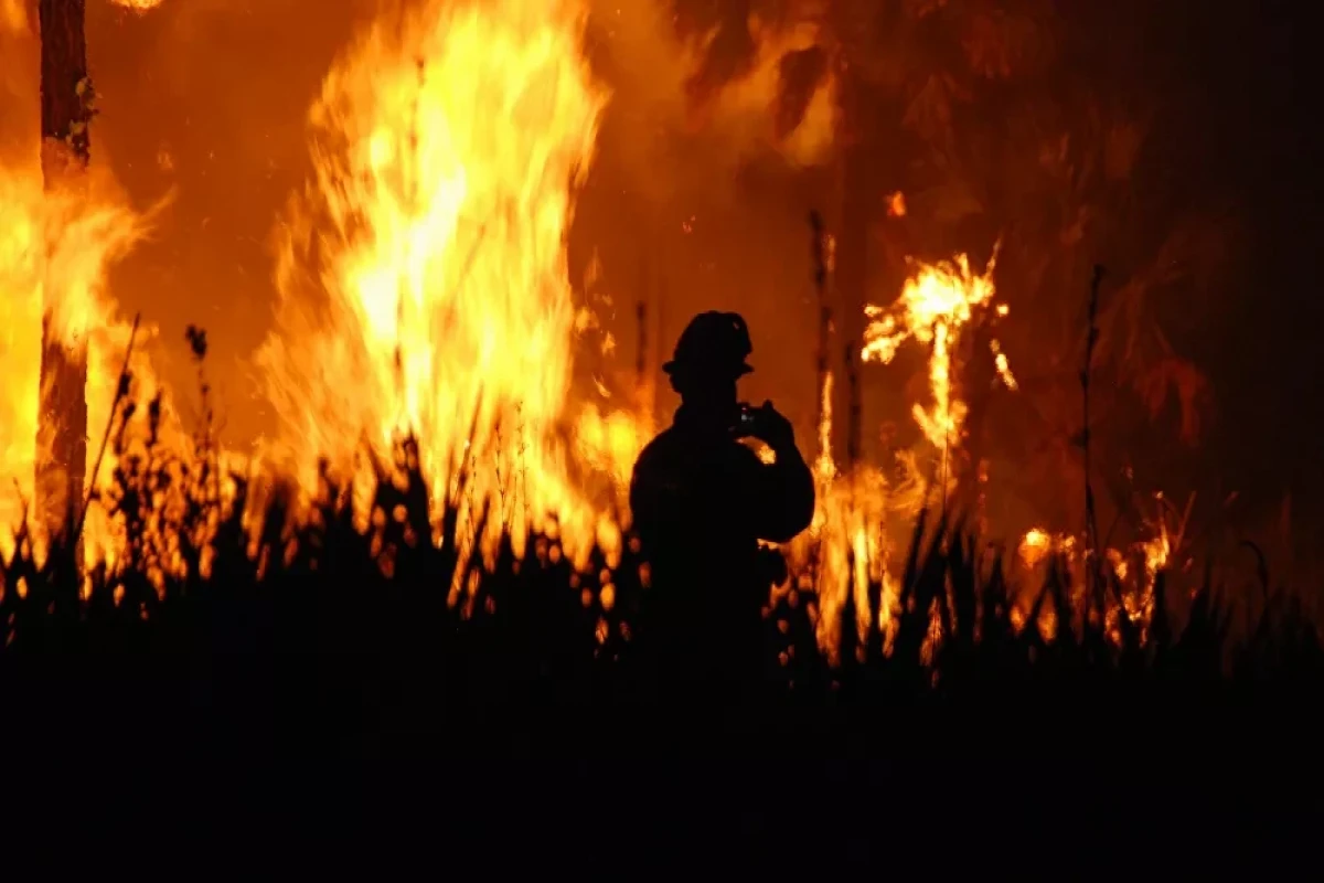 One dead, 1 injured in Los Angeles county fire house shooting