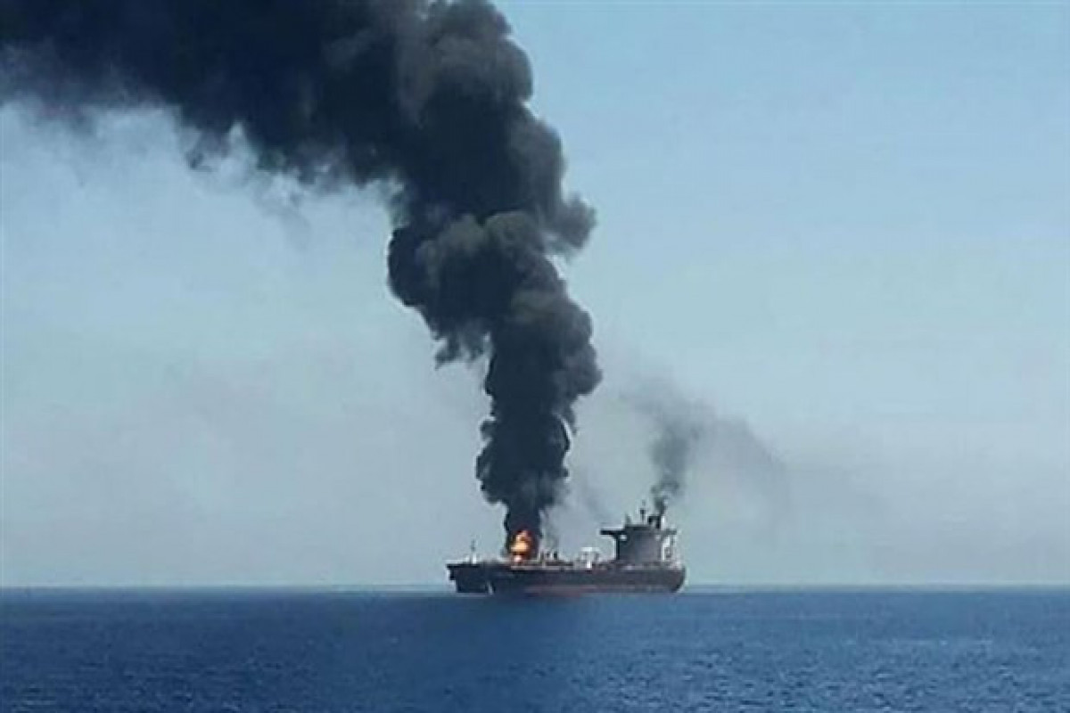 Fire in Iranian navy ship injures 33-UPDATED -VIDEO 
