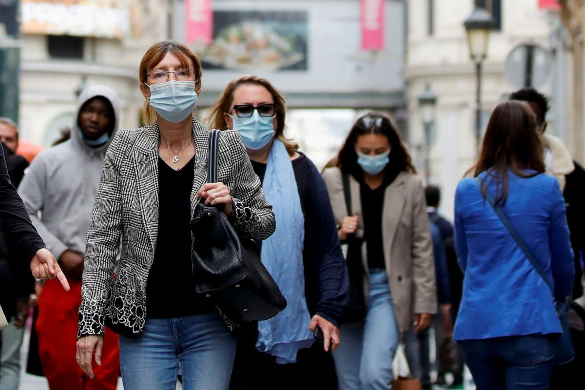 French new COVID cases below 10,000 for second day in a row
