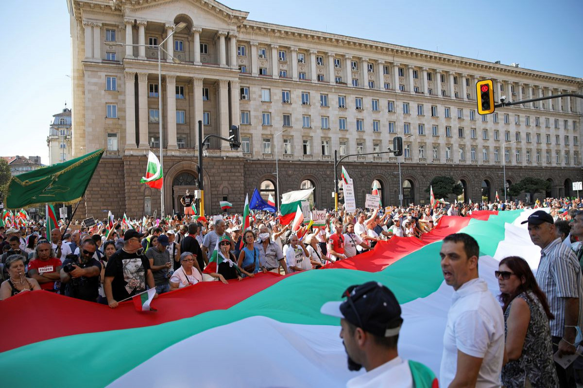 U.S. blacklists 3 Bulgarians, 64 companies